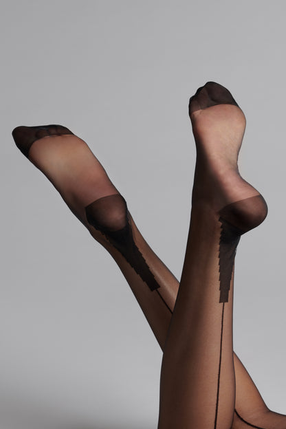 Back seamed nylon stockings Signature - 15D - LEGWEAR