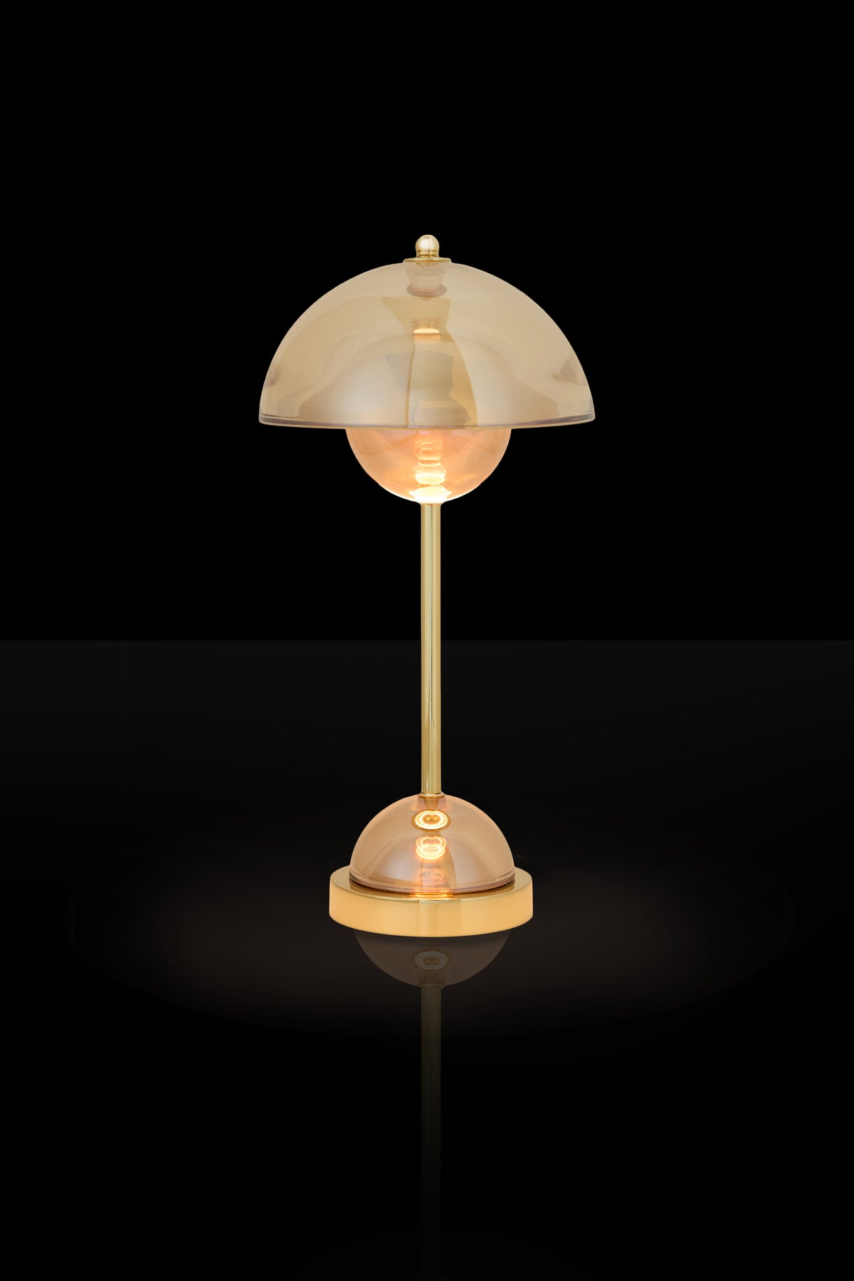 La Vertigineuse - Rechargeable table lamp - Curiosités Désirables ©